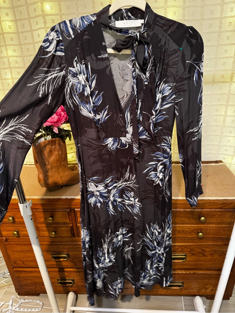 ASTR Black and White Floral Tie-Neck Dress